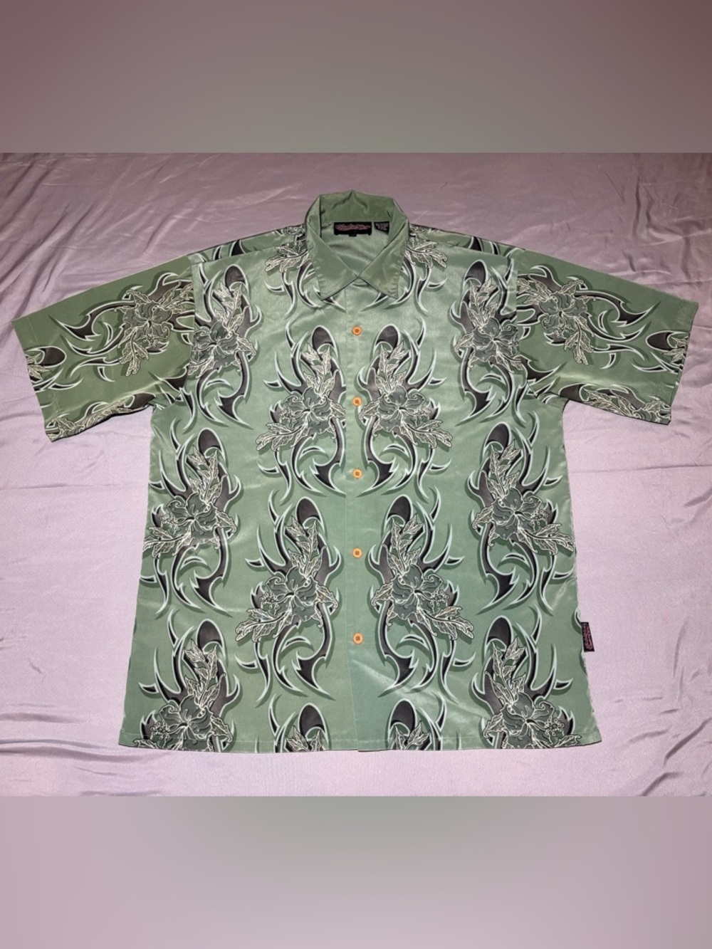Vintage Sapphire Lounge Shirt Men’s Size XL  Short Sleeve Green Floral Flames